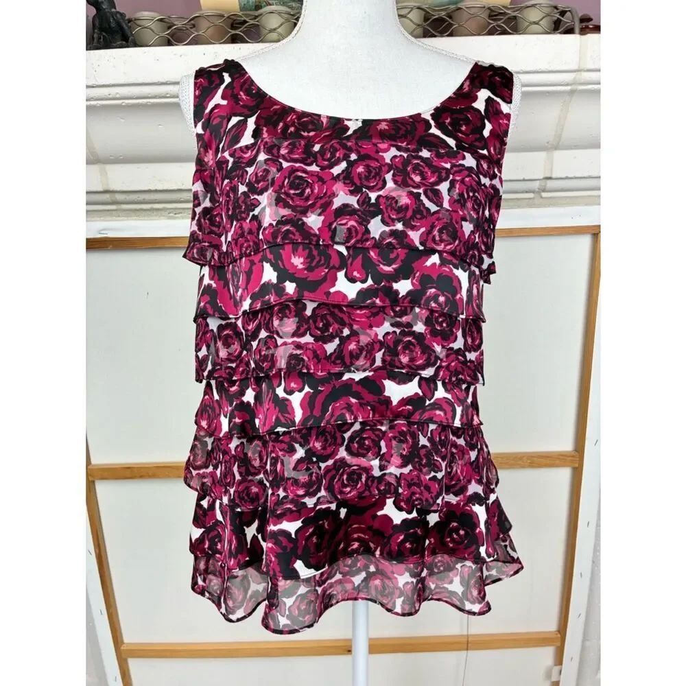 WHBM Pink Rose Print Romantic Dark Floral Tiered chiffon Pink Blouse🌹